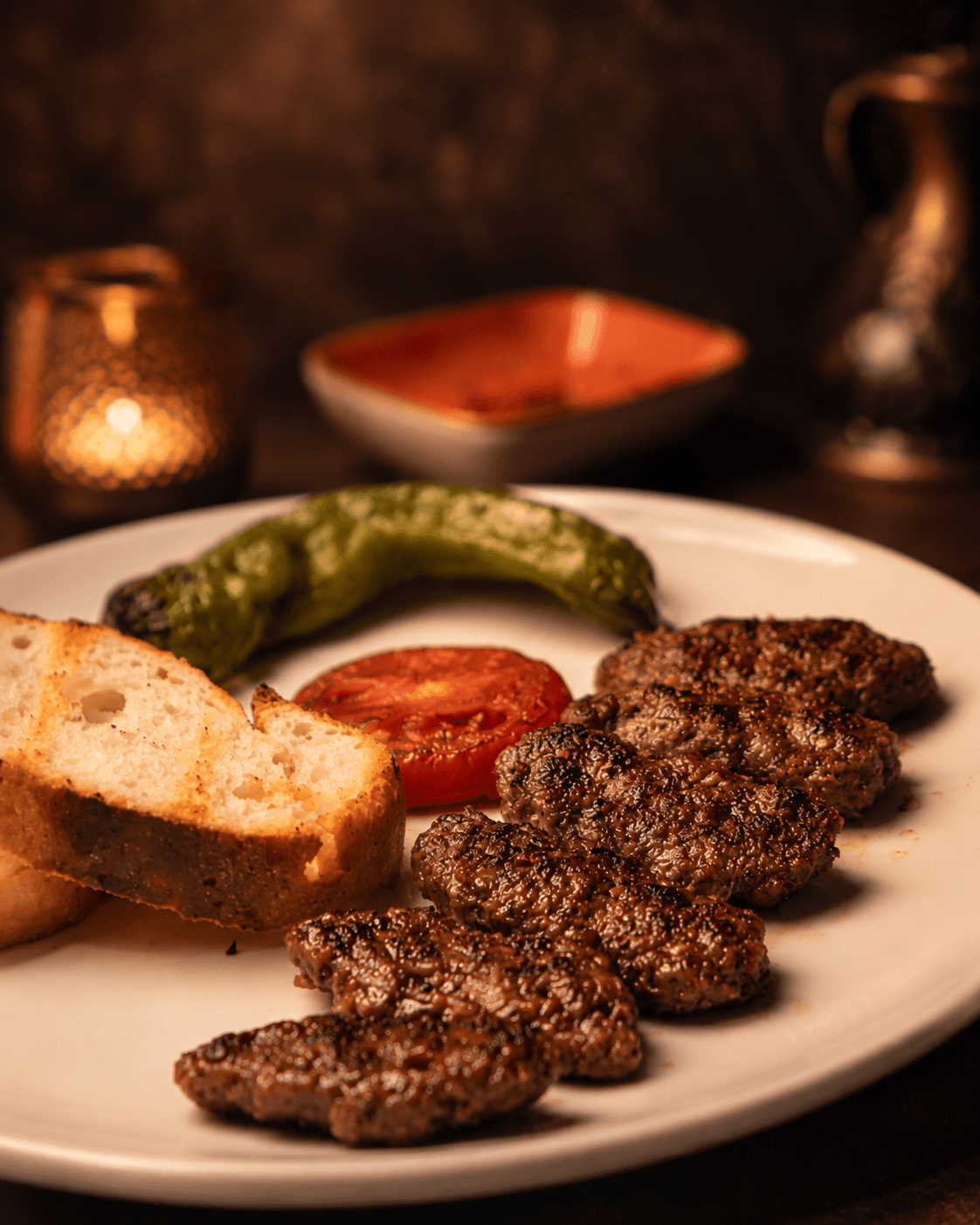 Klasik köfte tabağı — Köfteci Serkan Usta